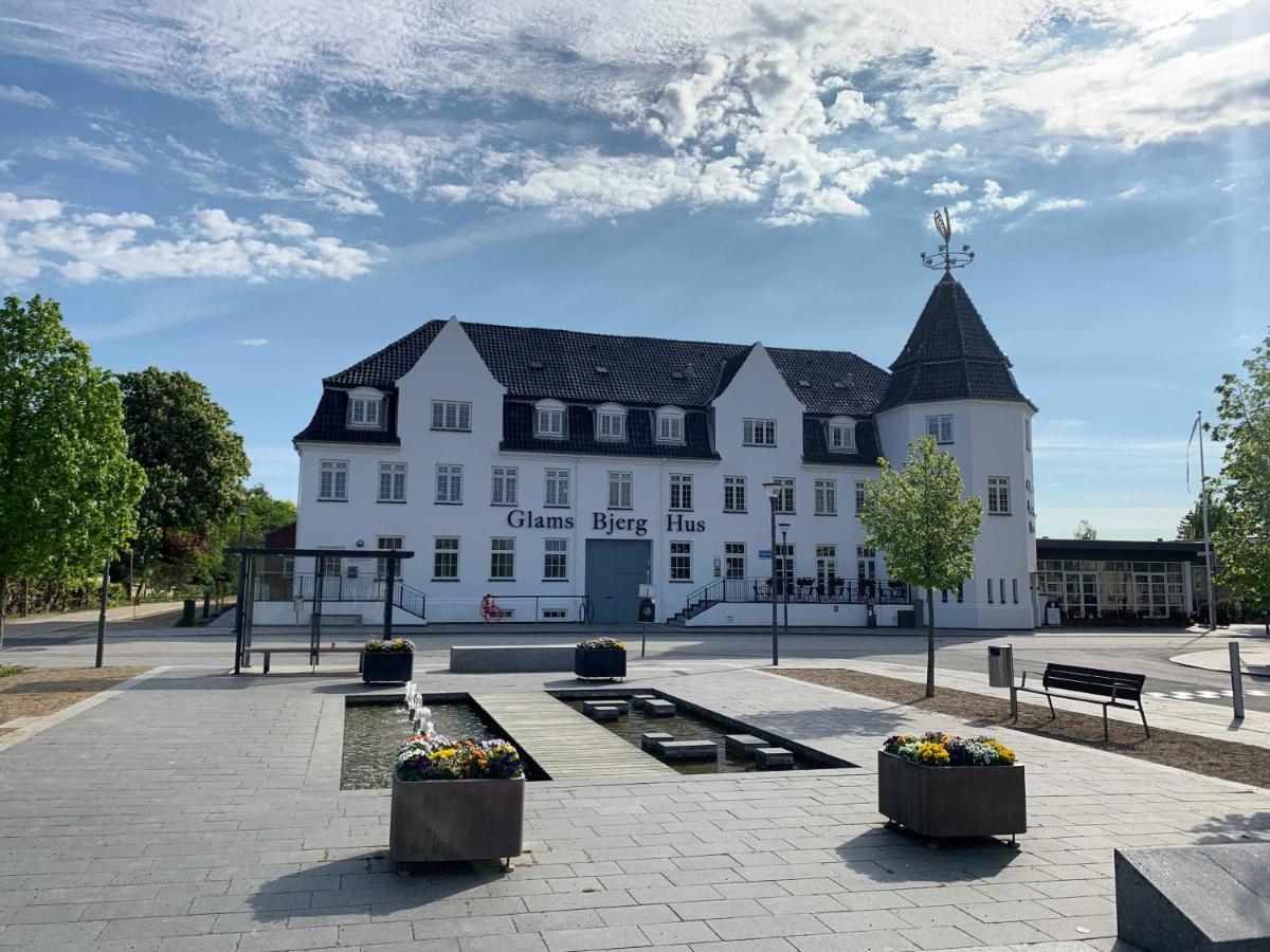 GlamsBjergHus Aparthotel Bagian luar foto